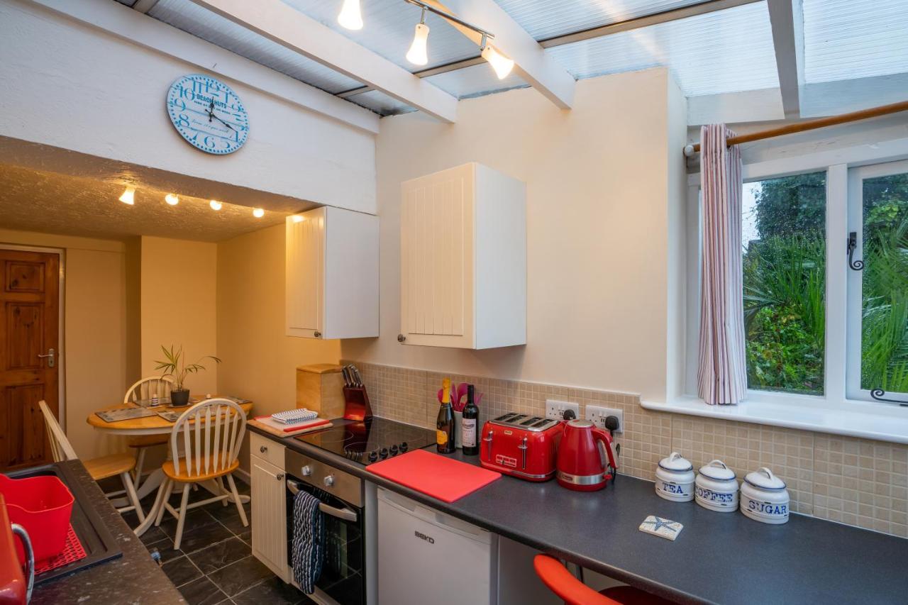 Apartamento Looe Self Catering Exterior foto