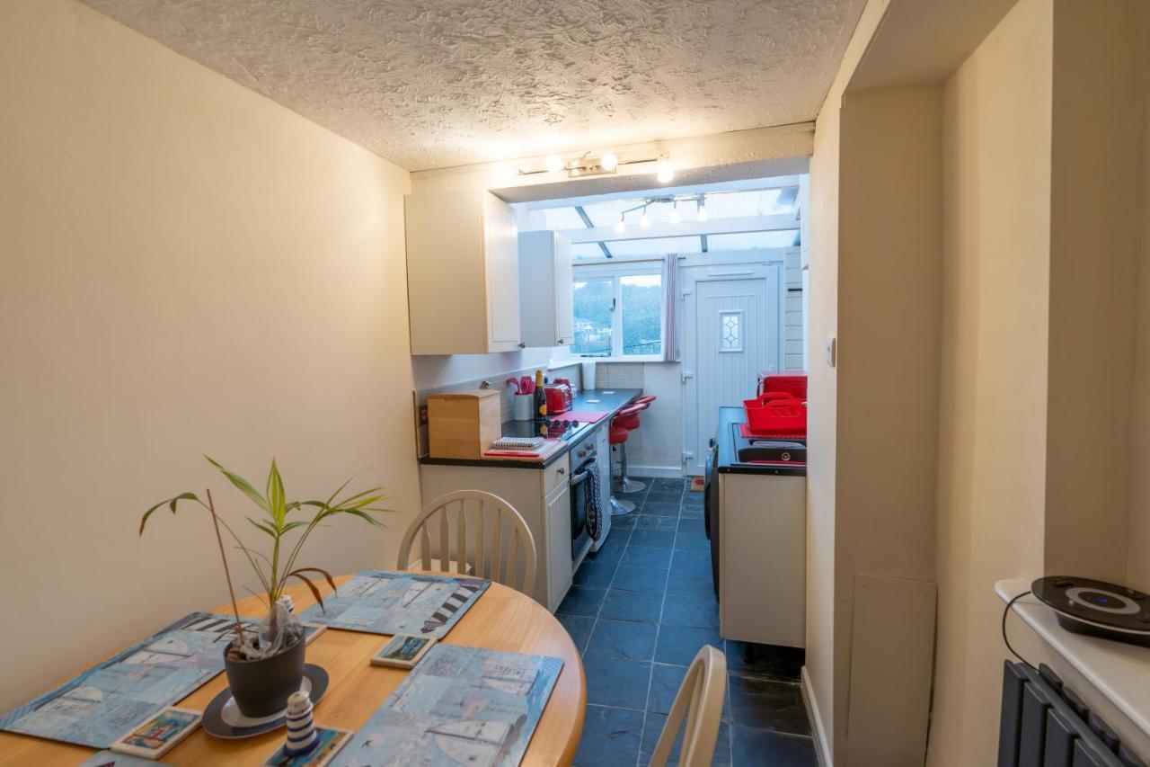 Apartamento Looe Self Catering Exterior foto