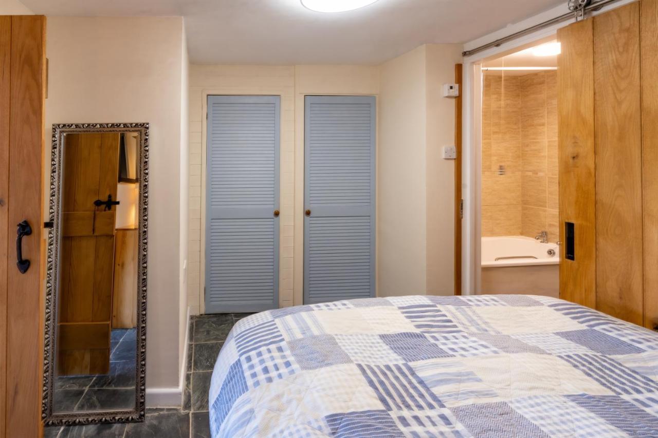 Apartamento Looe Self Catering Exterior foto