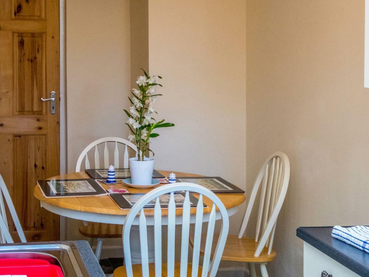 Apartamento Looe Self Catering Exterior foto